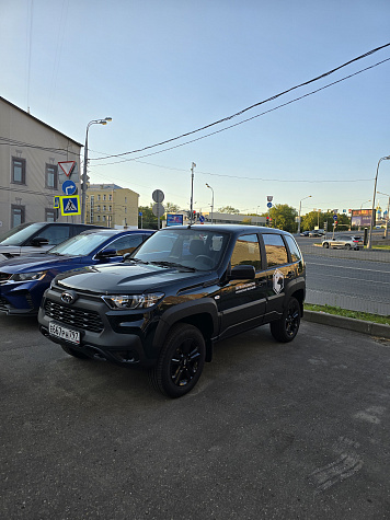 Lada Niva Travel