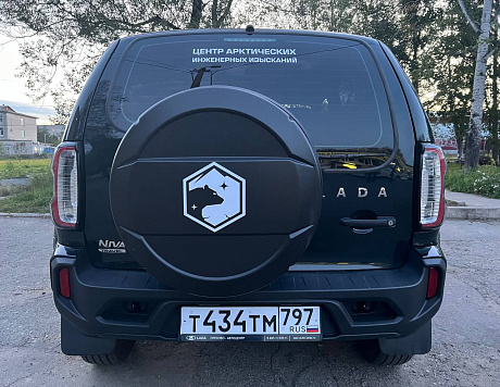 Lada Niva Travel
