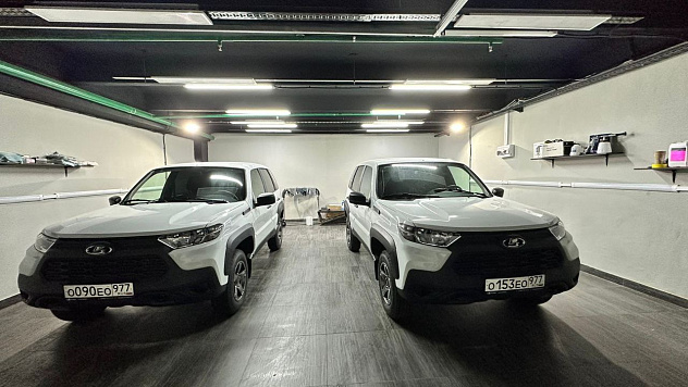 Lada Niva Travel