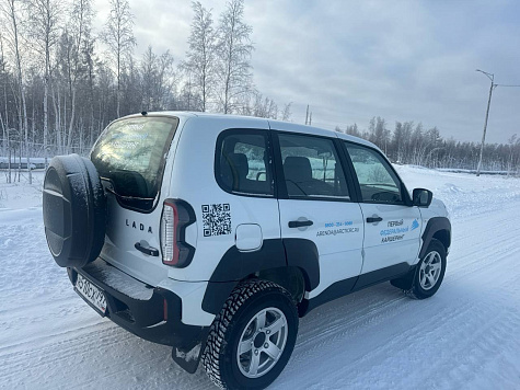 Lada Niva Travel