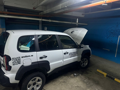 Lada Niva Travel
