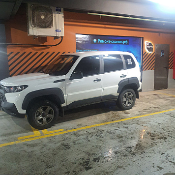Lada Niva Travel